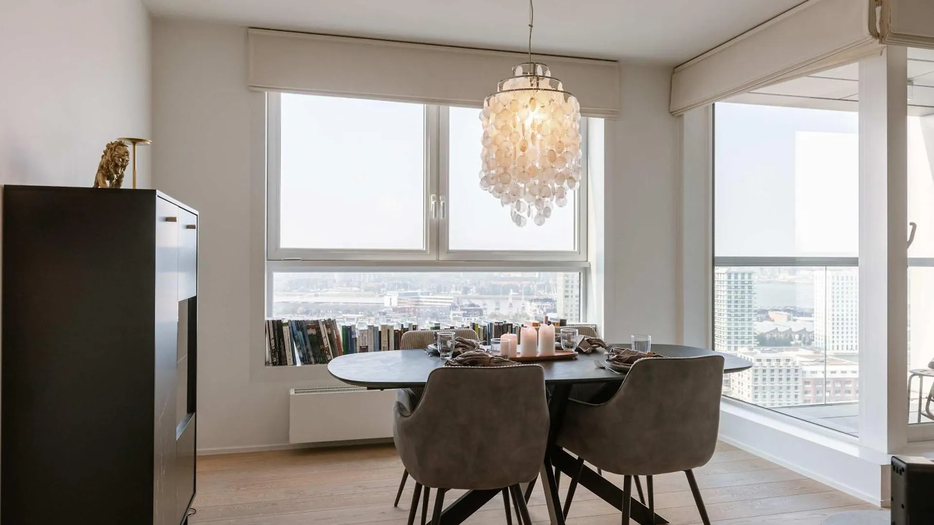Modern Antwerp Apartment With City Views & 2 Bedrooms